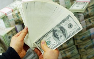 Курс доллара в России превысил исторический максимум