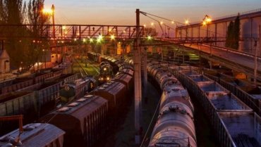 На железной дороге чиновники разворовывают от 10 до 20 млрд. грн. в год