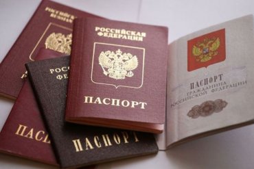 В Кремле передумали давать жителям Донбасса российские паспорта