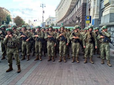 На Майдане и на Хрещатике – новая украинская армия