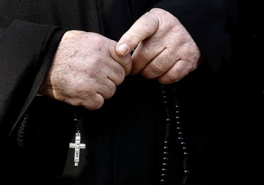 Католических священников заподозрили в пользовании сайтом внебрачных связей