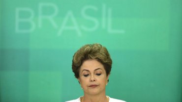 Сенат Бразилии проголосовал за начало импичмента президента