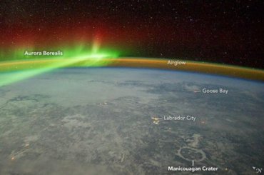 NASA опубликовало фото свечения Земли во время северного сияния