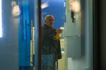 Бизнесмен захватил заложников в банке в центре Москвы