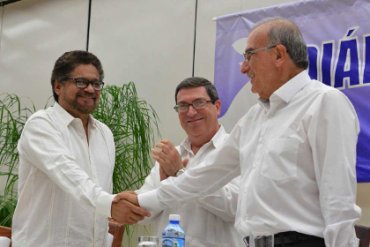 Власти Колумбии заключили мирное соглашение с повстанцами