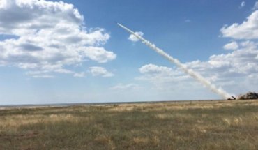 Турчинов лично проконтролировал первый запуск новой украинской ракеты «Ольха»