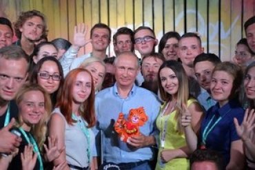 Путин опоздал на молодежный форум в Крыму на семь часов