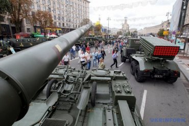 В центр Киева вошли танки