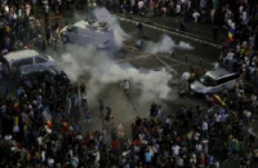 При разгоне демонстрации в Бухаресте пострадали 200 человек