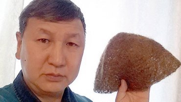 Житель Якутии продает шапку из мамонтовой шерсти