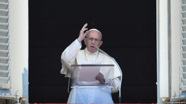 Папа Франциск попросил прощения за священников-педофилов