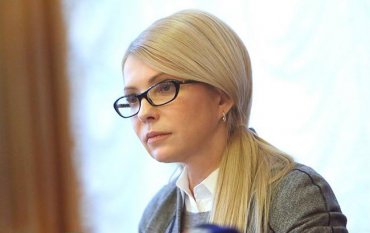 Тимошенко оголила грудь на тренировке