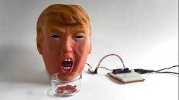 Американец создал робота в виде головы Дональда Трампа