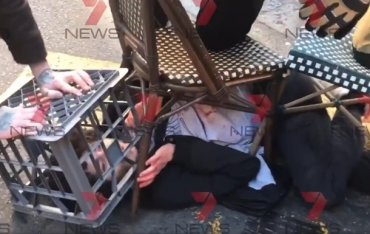 В центре Сиднея мужчина с криком «Аллаху акбар» зарезал женщину