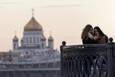 Социологи выяснили, сколько россиян считают себя православными