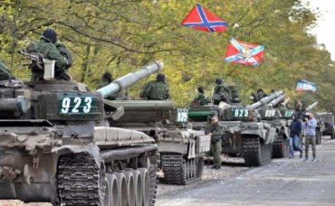 На Донбассе боевики стягивают танки к Луганску