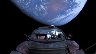 Tesla Roadster Маска облетела вокруг Солнца