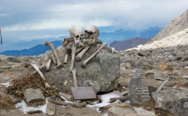 Ученые раскрыли тайну Озера Скелетов в Гималаях