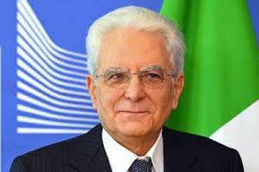 Президент Италии принял отставку премьер-министра