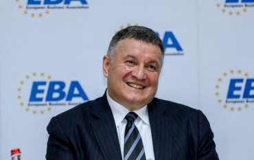 Зеленский решил оставить Авакова главой МВД