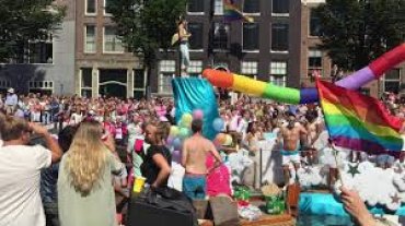 В Нидерландах из-за пандемии коронавируса отменили гей-парад