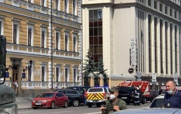В Киеве захватили отделение банка с заложниками