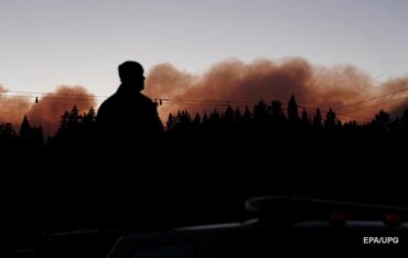 Лесной пожар в Калифорнии охватил более 110 тысяч гектаров
