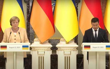 Зеленский и Меркель обсудили СП-2 и Донбасс