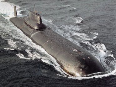 Війська НАТО змусили спливти російський підводний човен біля берегів Норвегії