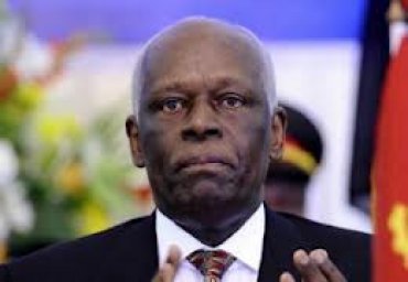 Президент Анголы правит 33 года и переизбрался еще на 5 лет