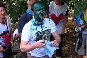 «Батькивщина» разрешила украинцам облить Януковича зеленкой