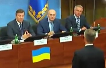 Хорошковский опозорился на совещании у Януковича