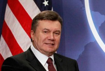 Зачем Янукович летит в США