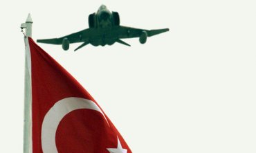 Турецких пилотов, сбитых над Сирией, расстреляли по указанию из Москвы?