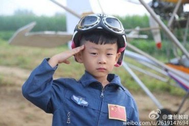 Пятилетний китаец стал самым юным летчиком в мире