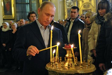Путин поставил свечку за «защитников Новороссии»