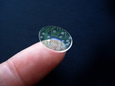 Ученые разработали контактные линзы с LCD дисплеем