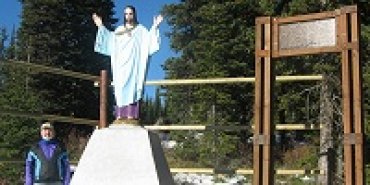 В США атеисты требуют убрать статую Христа с монумента павшим во Второй мировой войне