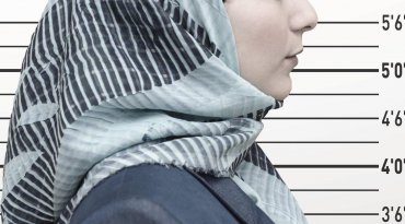 В США мусульманка подала в суд на полицию за сорванный платок