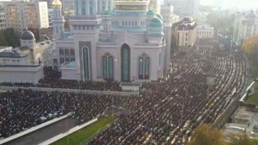 Москва в панике: десятки тысяч мусульман готовят жертвоприношения на Курбан-байрам