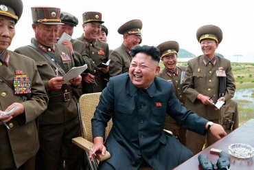 Ким Чен Ын приказал расстрелять провинившихся чиновников из зенитных орудий