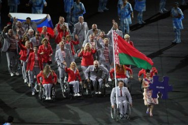 Белорусы вышли с российским флагом на открытии Паралимпиады