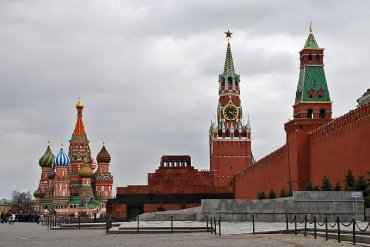 После выборов в Госдуму в России объявят дефолт и сменят руководство Кремля