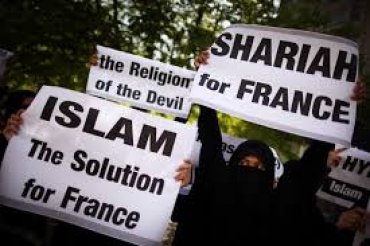 Во Франции насчитали 15 тысяч исламистов