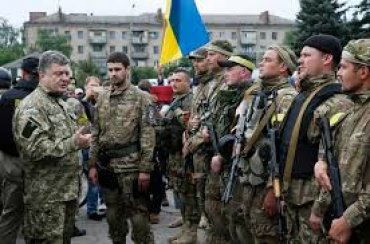 Порошенко рассказал, что в украинской армии было половина «агентов КГБ»