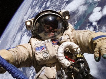 Ученые ищут способ погружения астронавтов в сон для длительных перелетов