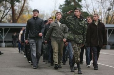Осенью на срочную службу призовут 14 тысяч украинцев