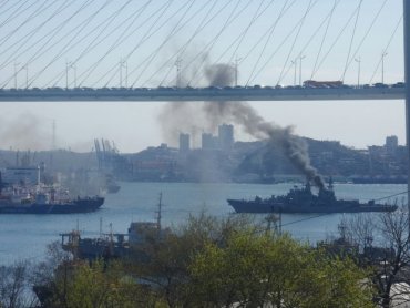 Российский эсминец погрузил Владивосток во тьму