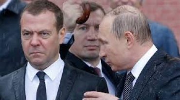 Путин решил избавиться от Медведева?
