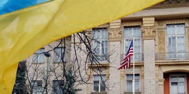 Посольство США отправило жителей Крыма за визами в Киев